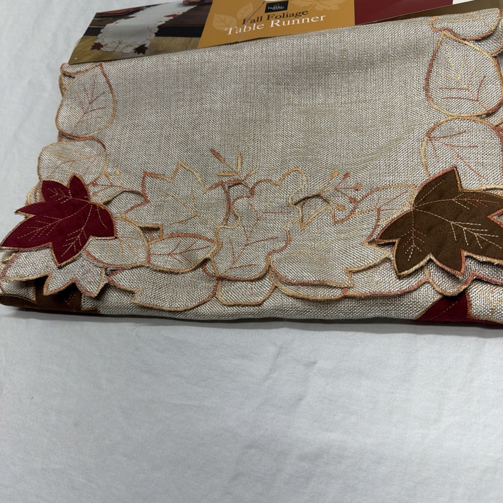 Home Wear Fall Foliage Cutwork Embroidery Table Runner 72in Leaves Thanksgiving - Picture 2 of 6
